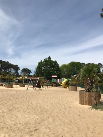 Village Vacances Aux Villages Sous Les Pins Leon Luaran gambar